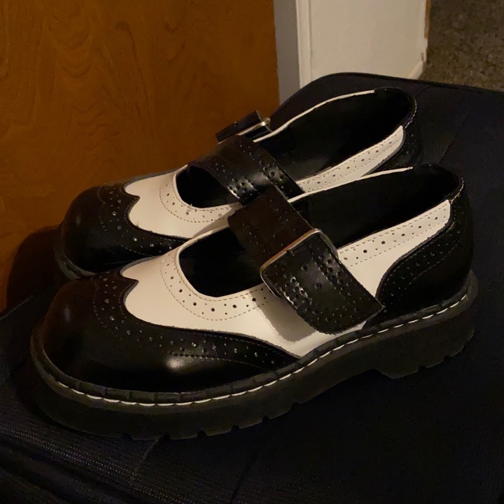 Tuk Maryjane platforms
